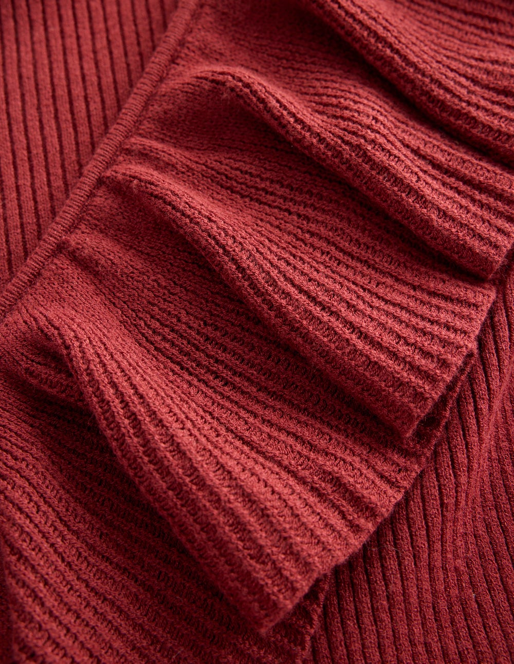 Ruffled Rib Henley Sweater-Chestnut