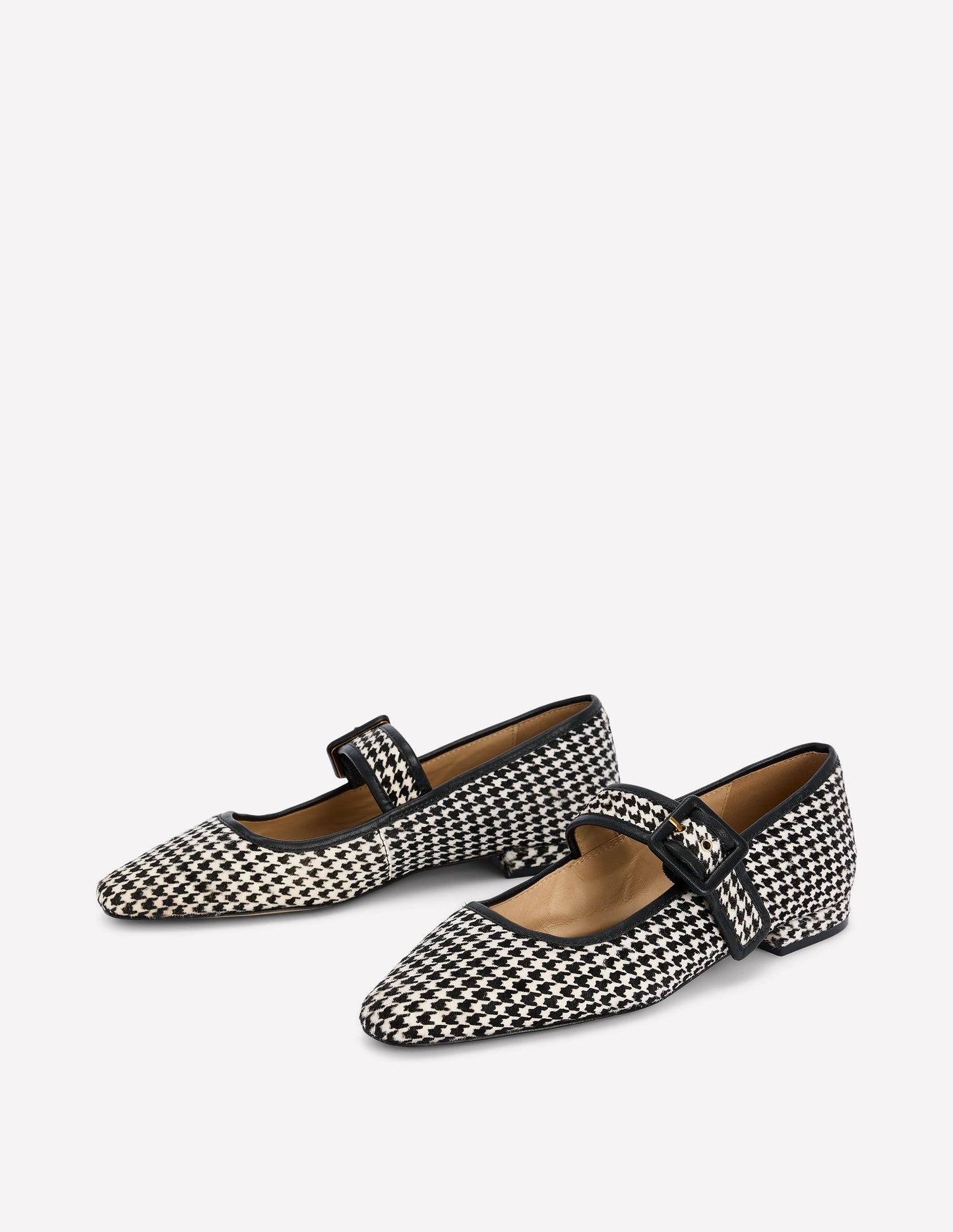 Vic Chisel Toe Mary Janes-White/Black
