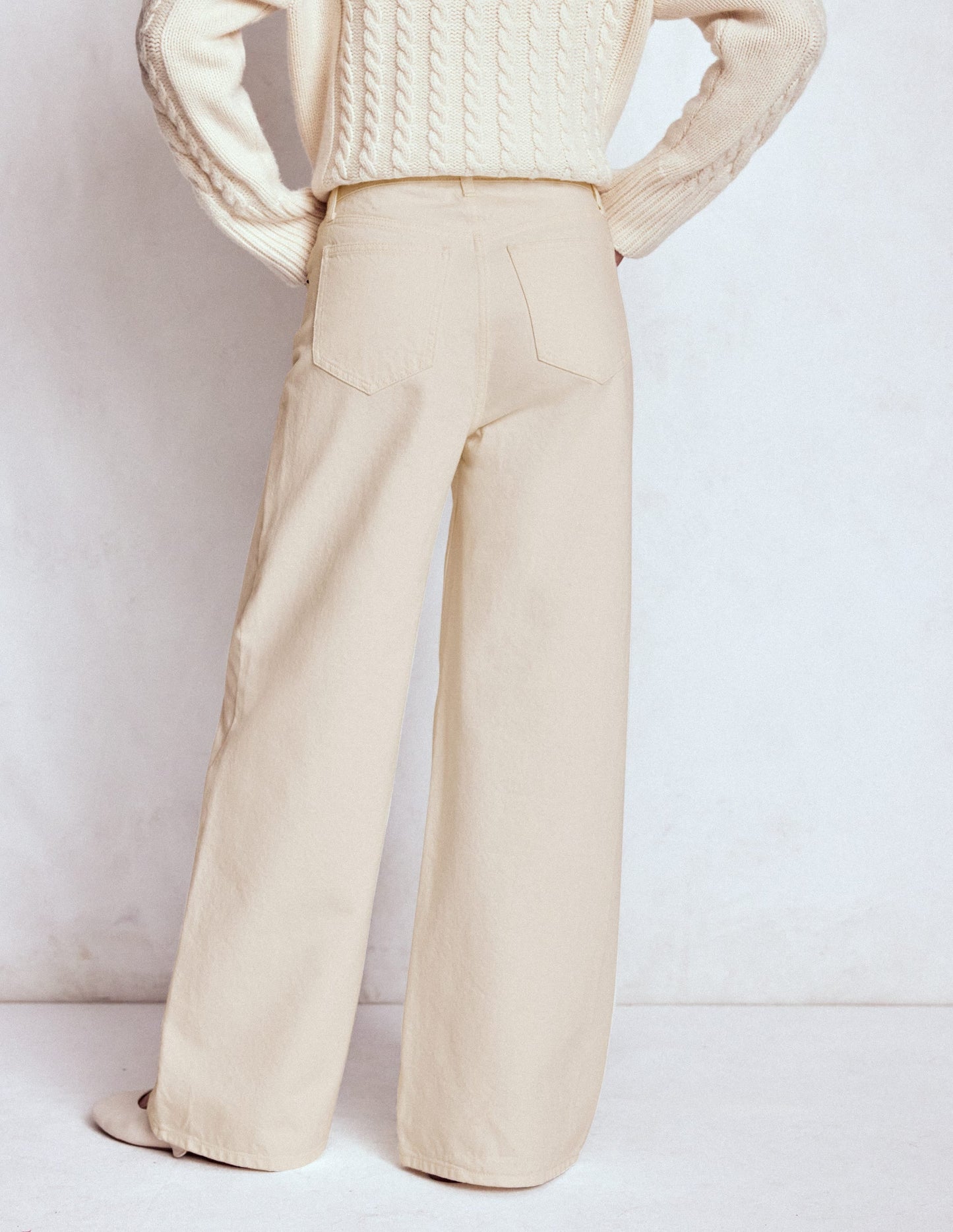 Relaxed Wide Leg  Jeans-Ecru