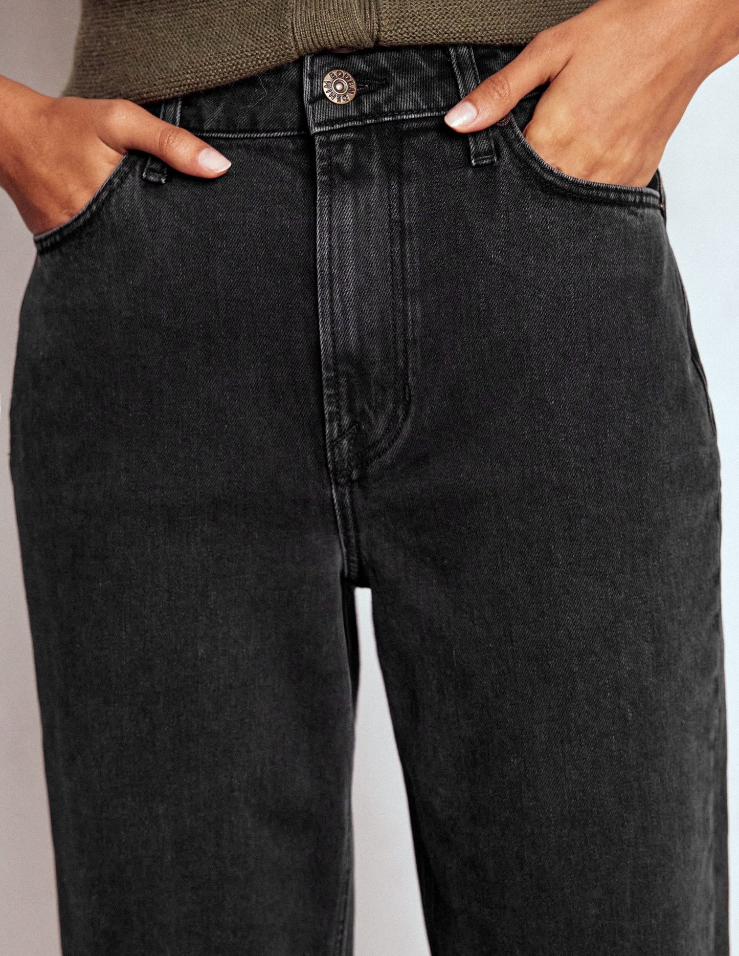 Mid Rise Straight Leg Jeans-Washed Black