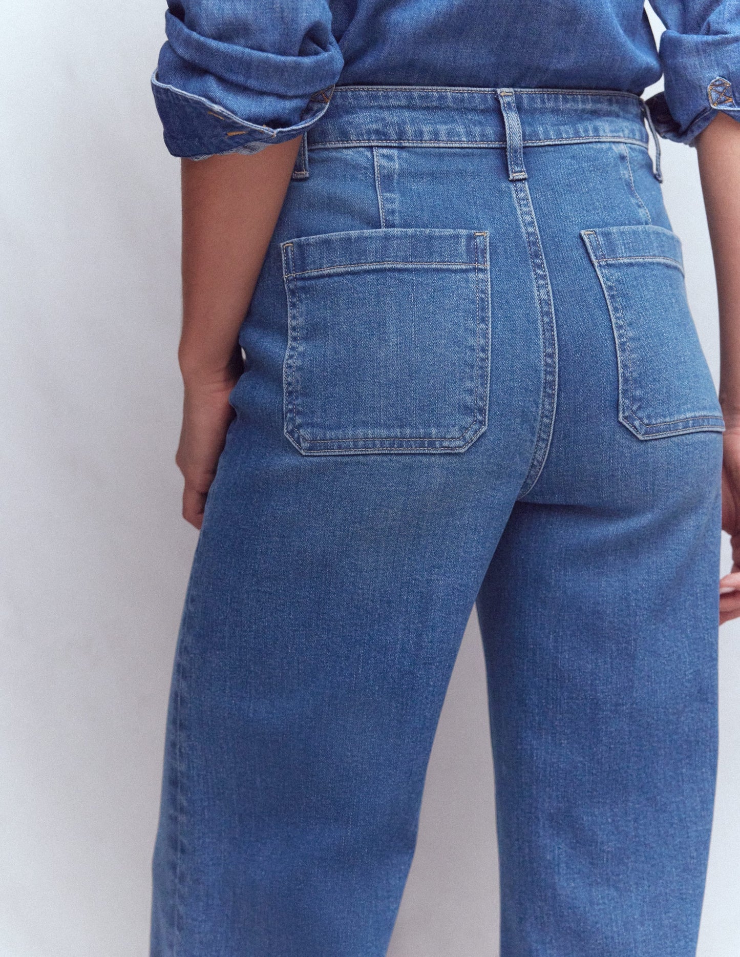 Patch Pocket Flare Jeans-Midwash
