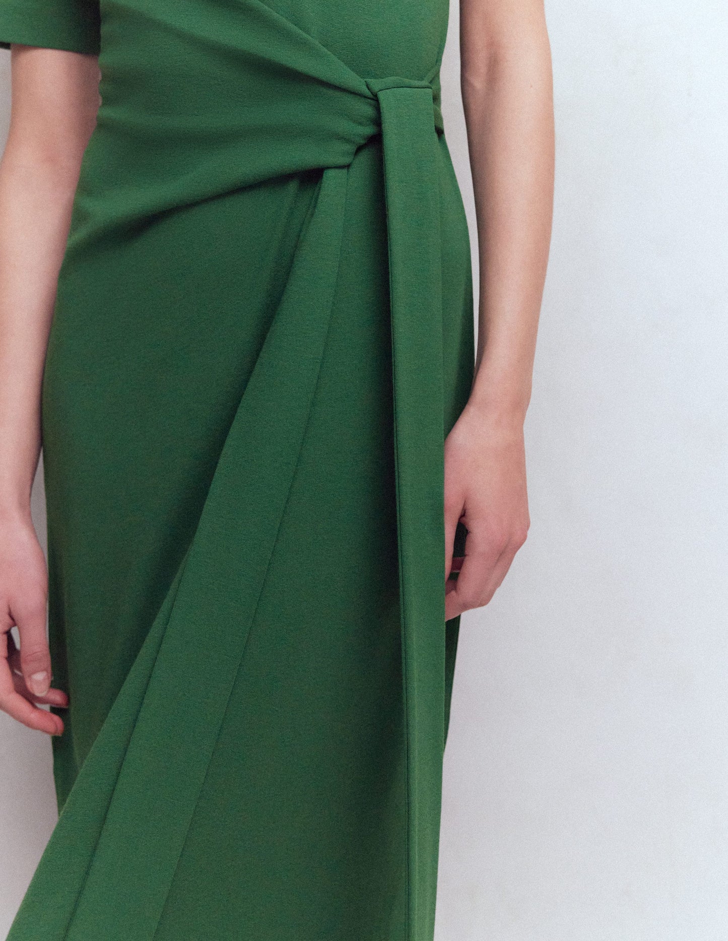 Zinnia Tie Jersey Midi Dress-Hunter Green