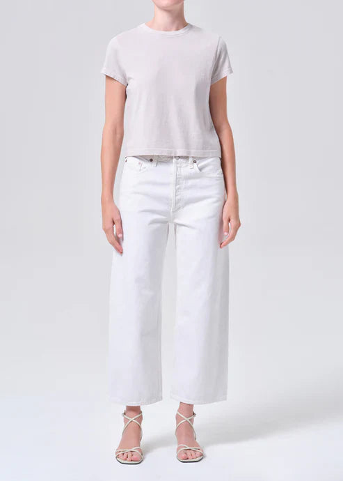 Arc Crop in Chalk White