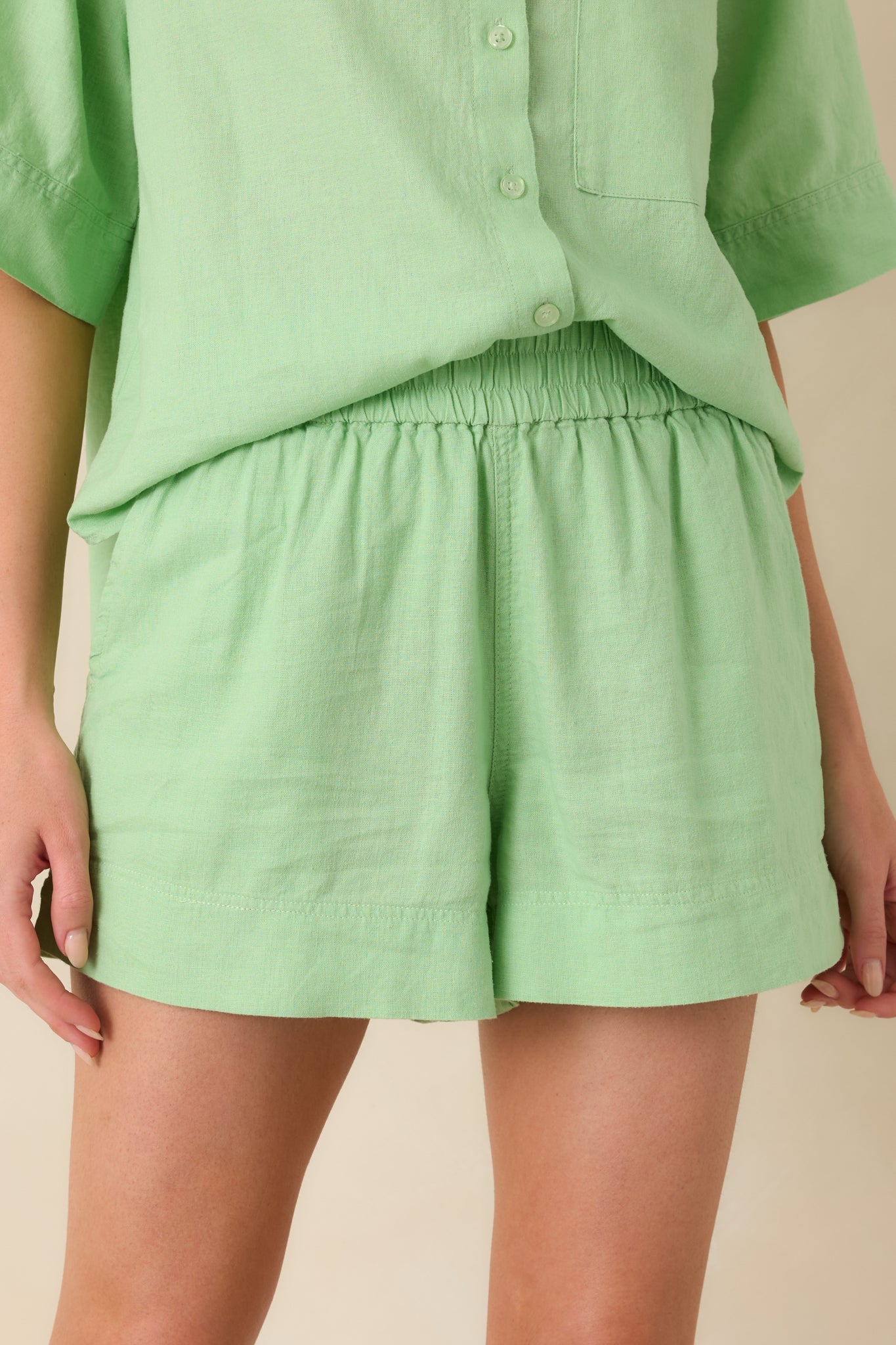 Z Supply Expedition Light Green Linen Blend Relaxed Fit Shorts