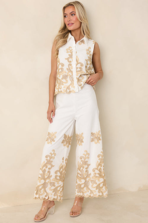Kiss Me in Champagne Ivory Cotton Lace Applique Sleeveless Top