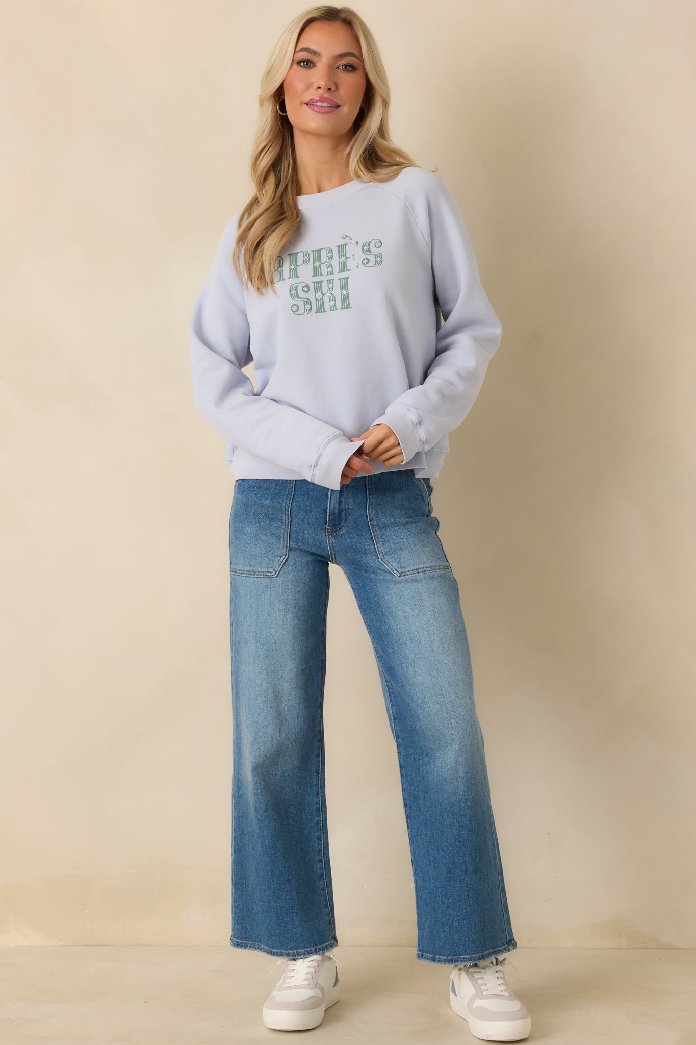 Après Ski Light Blue Crewneck Raglan Sweatshirt