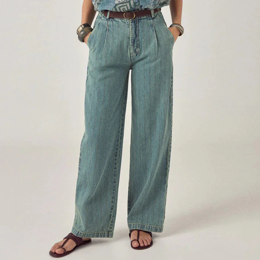 Maison Hotel Lucky Pant