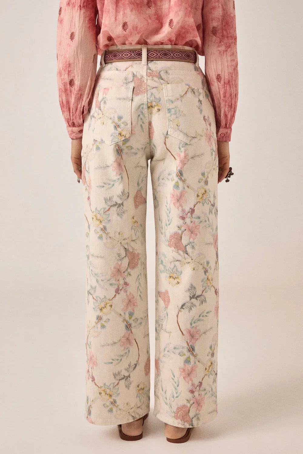 Maison Hotel Lirio Pant