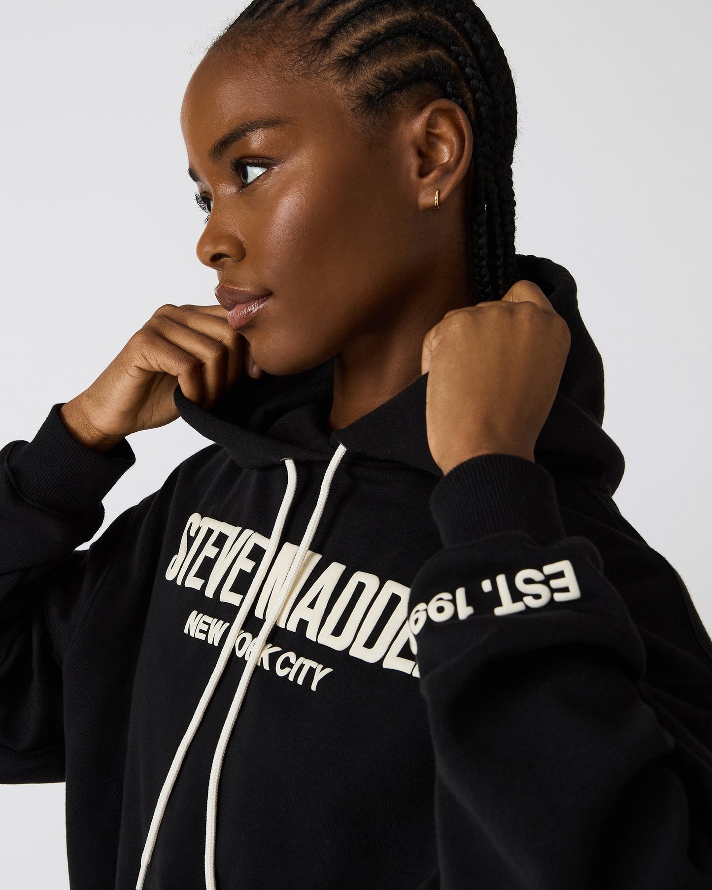 SM LOGO HOODIE BLACK