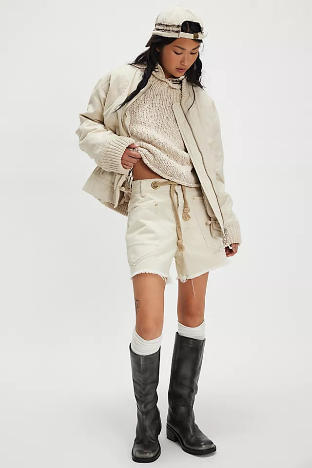 Moxie Shorts in White